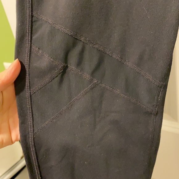 Athleta Black Crop Legging with Mesh Insets EUC - Picture 9 of 16